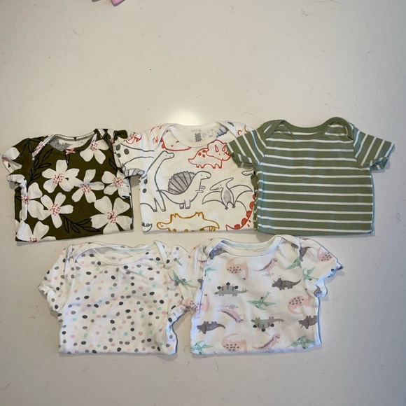 Onesie Lot - Picture 4 of 7